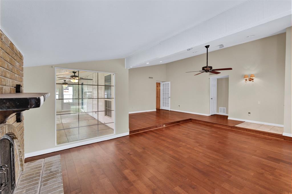 2204 Overglen Drive