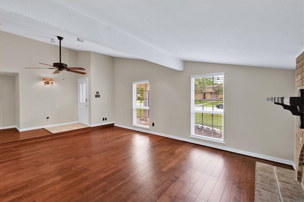 2204 Overglen Drive