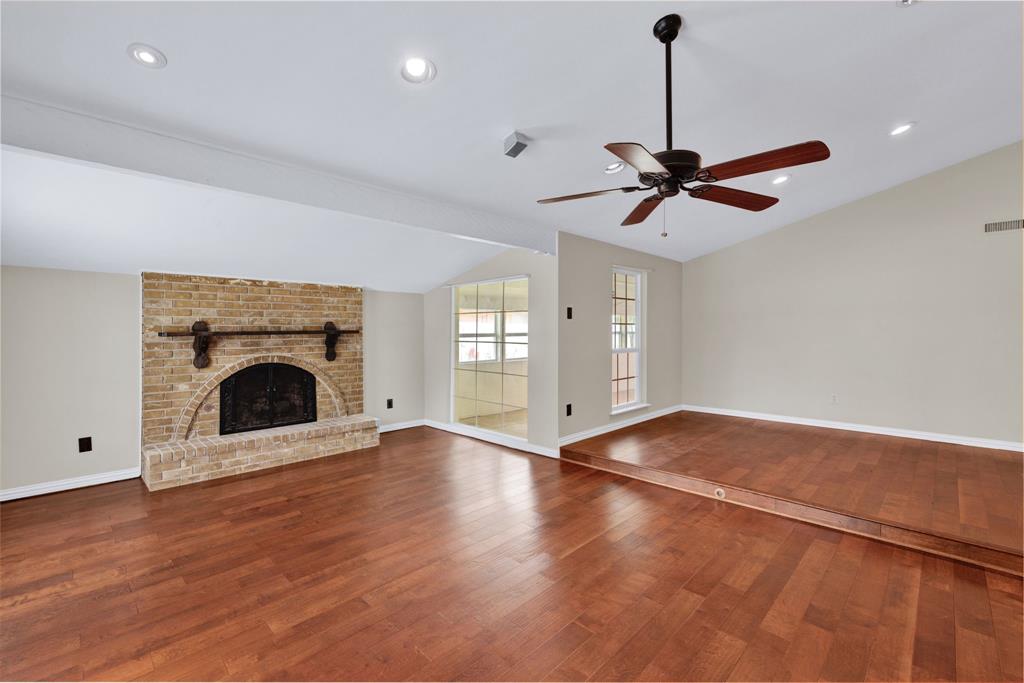 2204 Overglen Drive