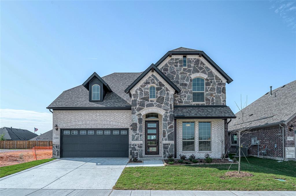 1909 Amber Gate Drive
