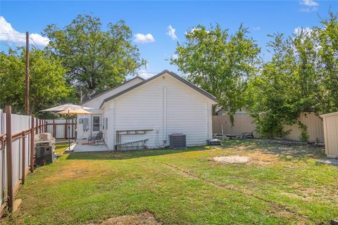 A home in Brownwood