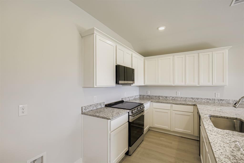 Middlefield Village - Residential