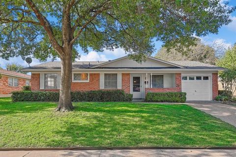 A home in Duncanville