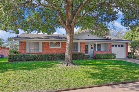 A home in Duncanville