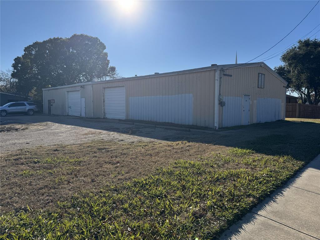 Barney Jetts Prather Road - Commercial Sale