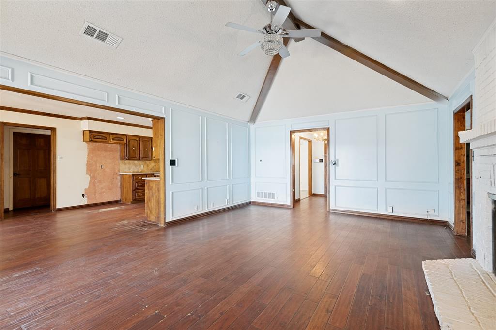 6533 Lake Side Circle