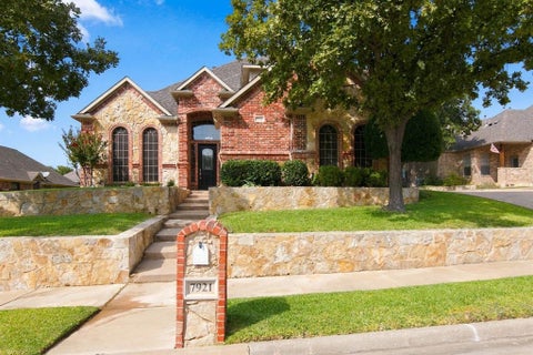 Tiny photo for 7921 Shady Oaks Drive, North Richland Hills, TX 76182 (MLS # 21392934)