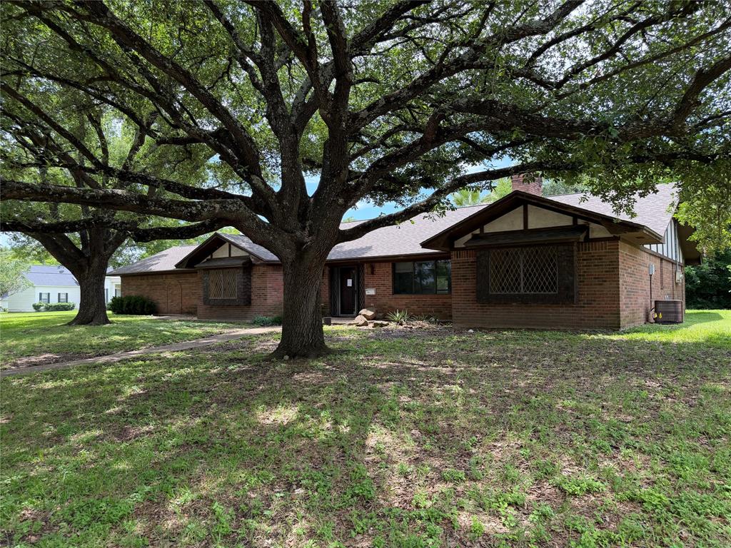 803 Val Verde Place