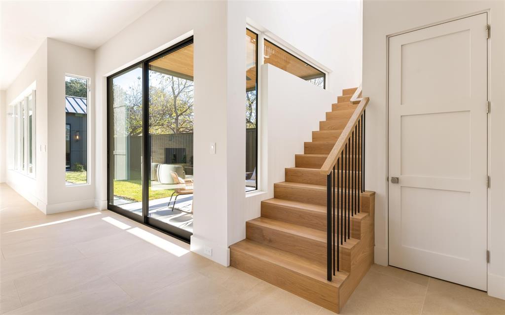 University Blvd Terrace - Residential