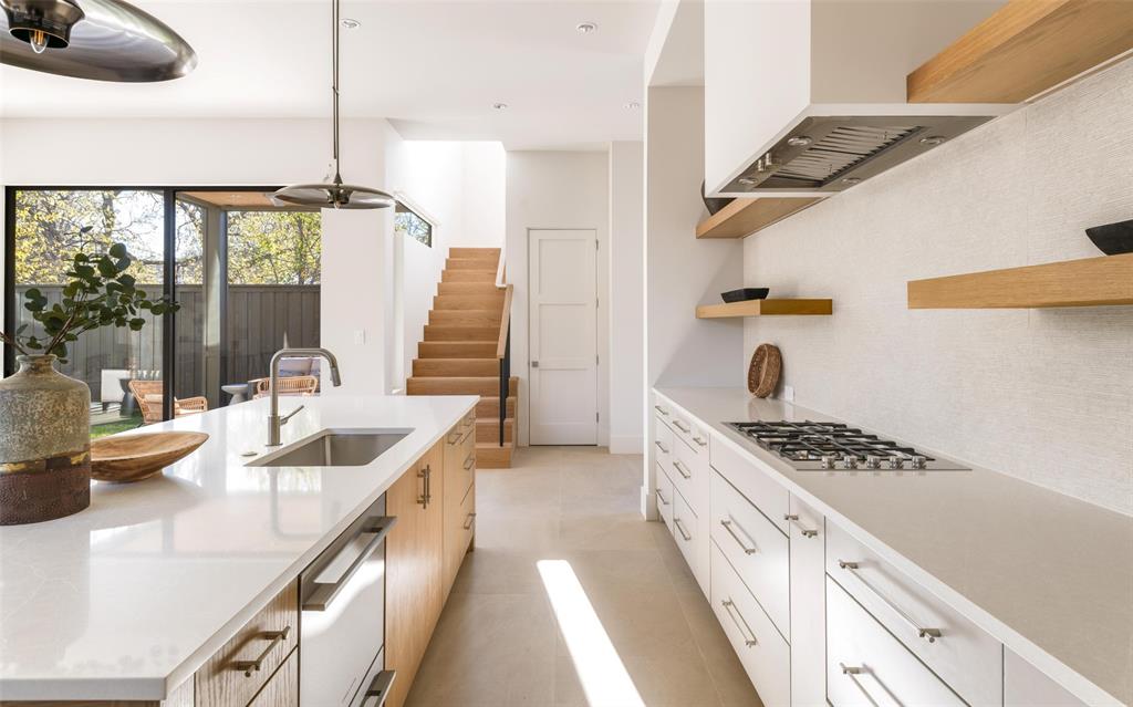 University Blvd Terrace - Residential