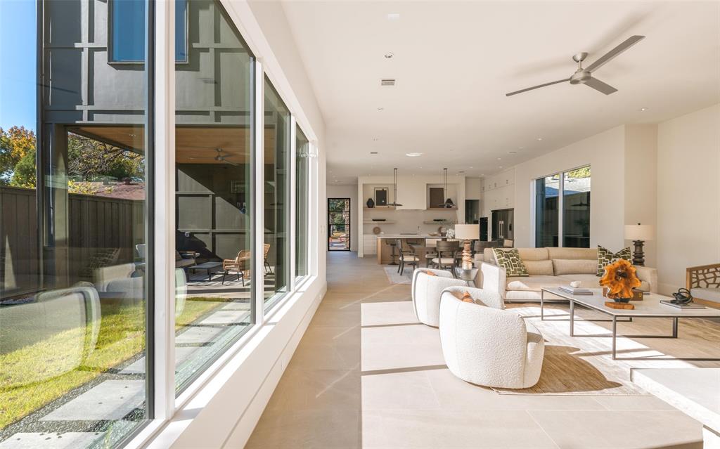 University Blvd Terrace - Residential