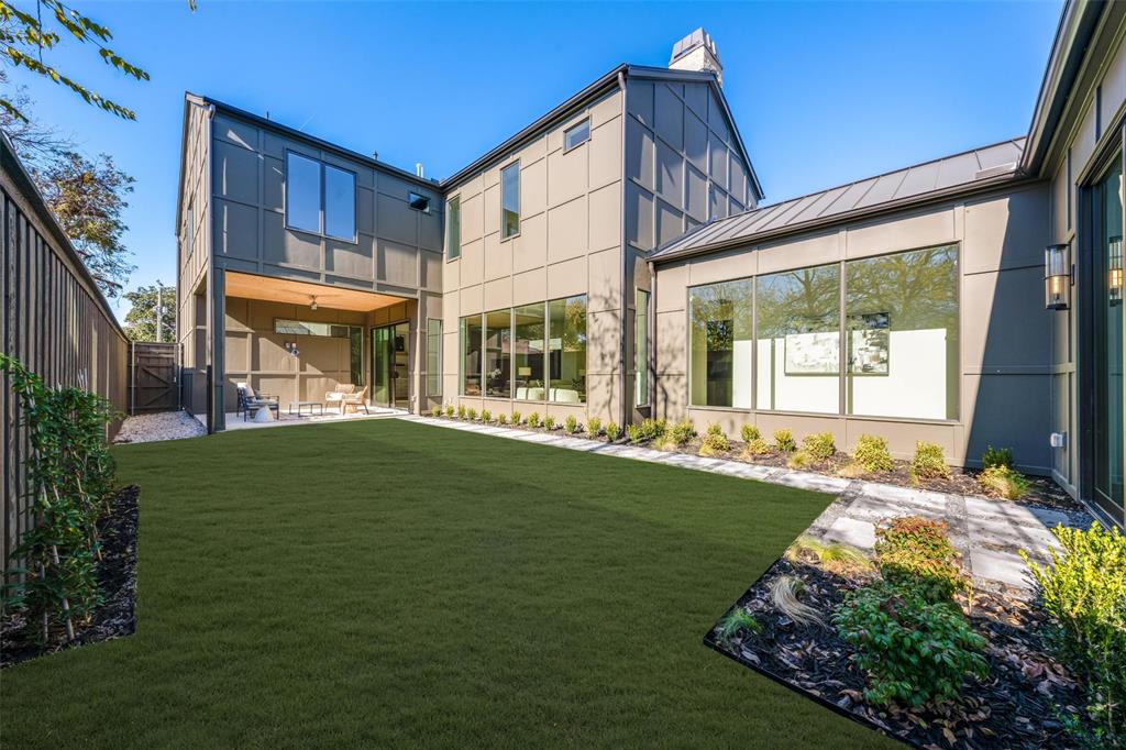 University Blvd Terrace - Residential