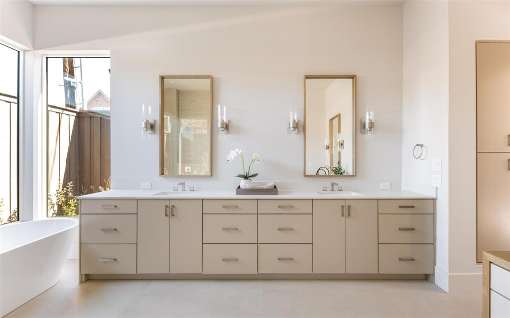 University Blvd Terrace - Residential