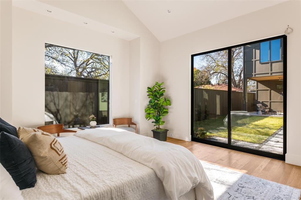 University Blvd Terrace - Residential