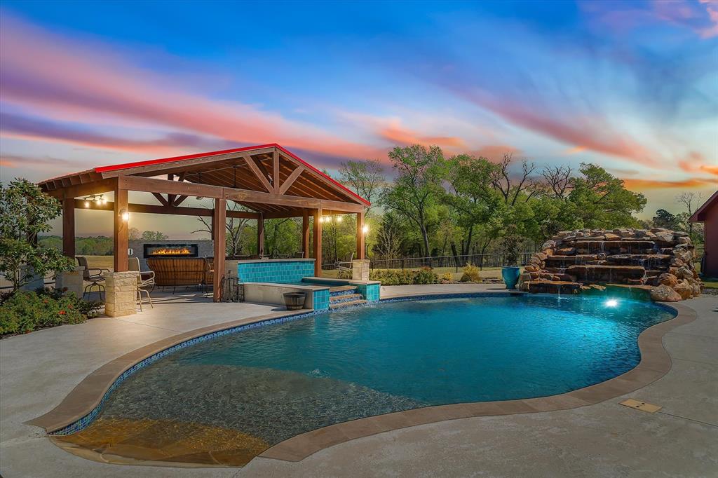 Winona, Texas, 75792, United States, 3 Bedrooms Bedrooms, ,4 BathroomsBathrooms,Residential,Active,2032067