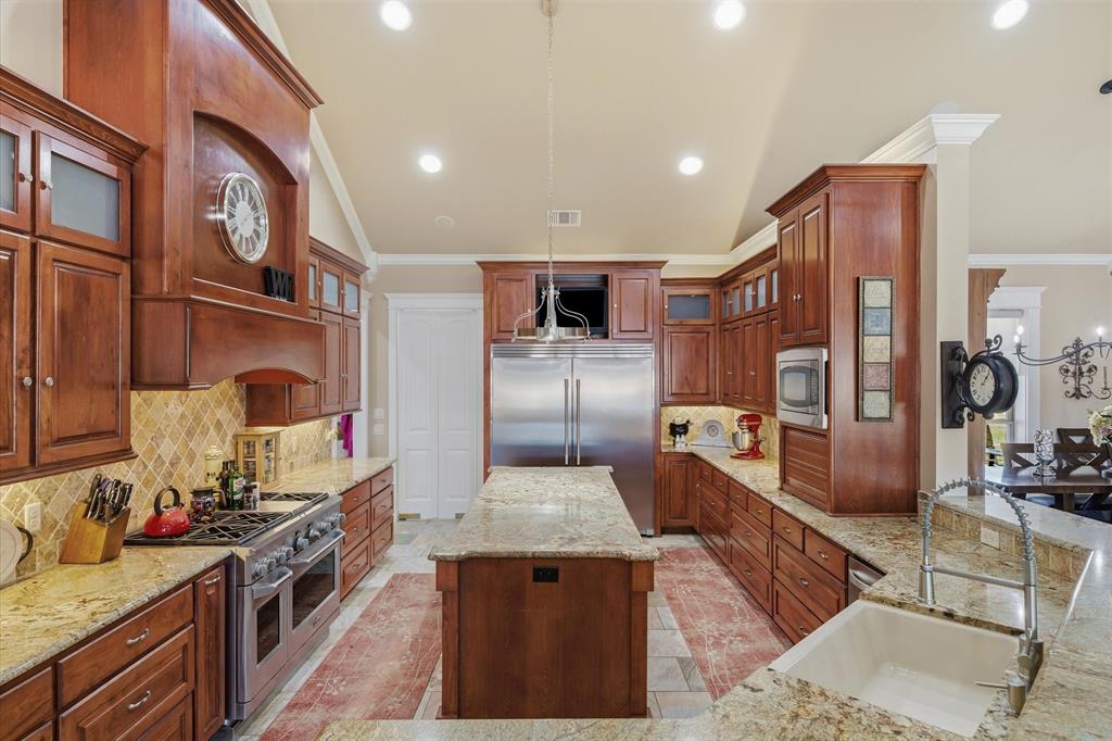 Winona, Texas, 75792, United States, 3 Bedrooms Bedrooms, ,4 BathroomsBathrooms,Residential,Active,2032067