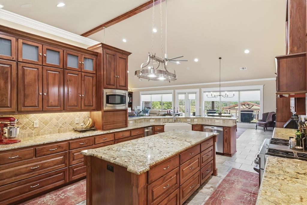 Winona, Texas, 75792, United States, 3 Bedrooms Bedrooms, ,4 BathroomsBathrooms,Residential,Active,2032067