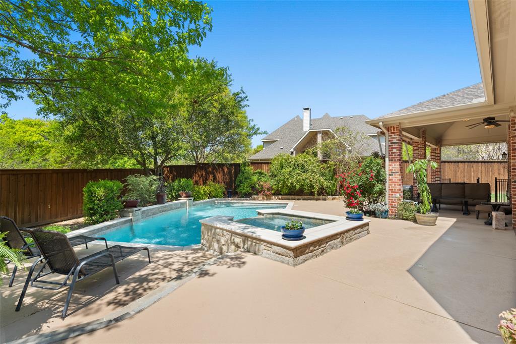 1528 Astoria Drive