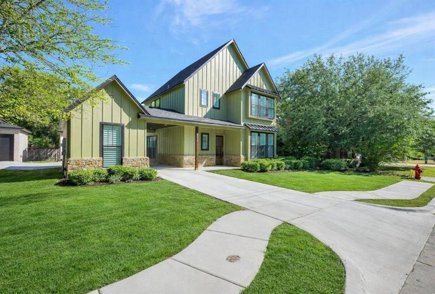 Introducing a charming and meticulously crafted new construction, builder's home nestled in the heart of Weatherford, Texas's historic district. This exquisite property seamlessly blends modern luxury with the timeless charm of this cherished neighborhood, offering an unparalleled opportunity for those seeking a piece of history with all the comforts of contemporary living. Situated within the picturesque and tree-lined streets of Weatherford's historic area, this home boasts a prime location, providing easy access to the town's vibrant downtown, boutique shops, local eateries, and cultural attractions.  Thoughtfully designed floor plan maximizes space and functionality. With high ceilings and an open concept living area, the home exudes a sense of airiness and brightness. The heart of the home, the kitchen, boasts high-end stainless steel appliances, custom cabinetry, a generous island, and exquisite granite or quartz countertops, making it a chef's dream come true.