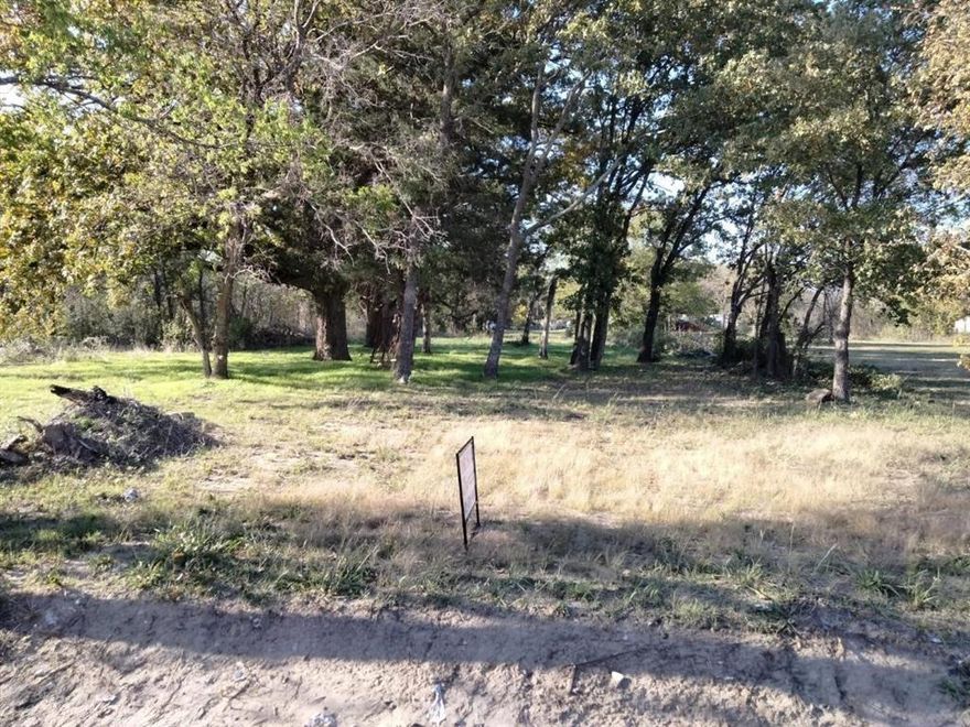 Nice lot can be Residencial or Commercial! Seller will consider financing with 15 percent  down 10 percent rate for 10 years!