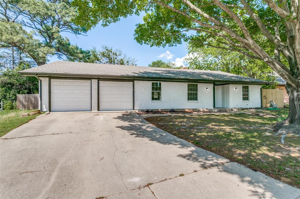 933 Charleston Court