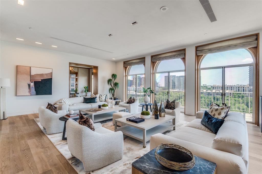 Mansion Residence - Residential