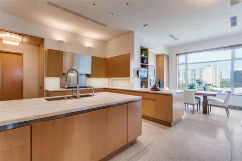 Tiny photo for 2801 Turtle Creek Boulevard #7E, Dallas, TX 75219 (MLS # 21028560)