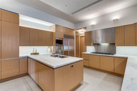 Tiny photo for 2801 Turtle Creek Boulevard #7E, Dallas, TX 75219 (MLS # 21028560)