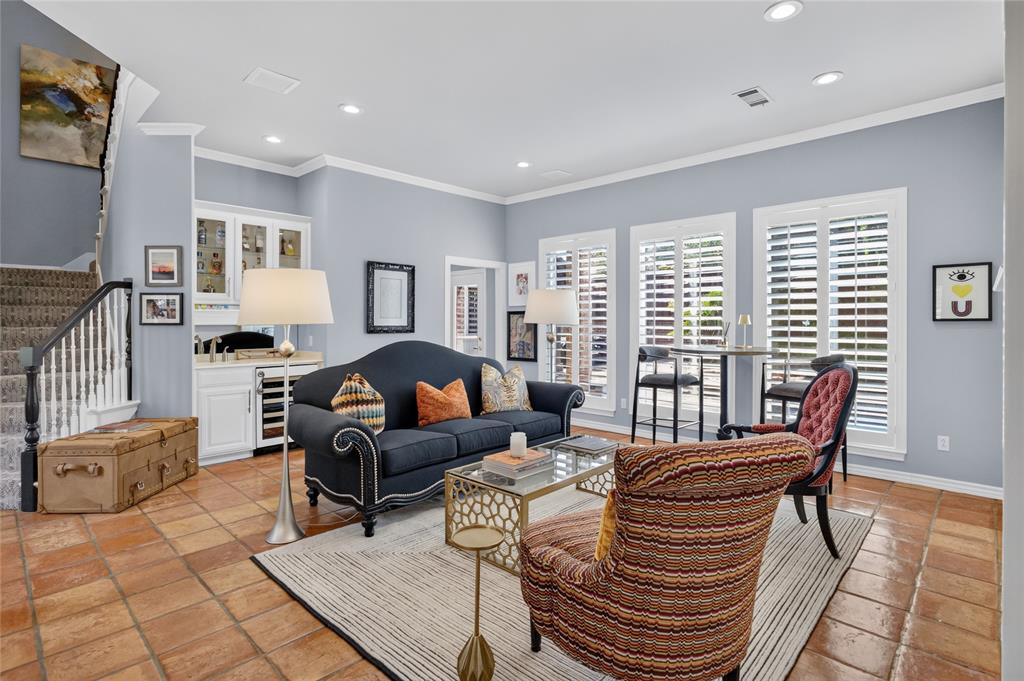 2606 Torrey Pines Drive