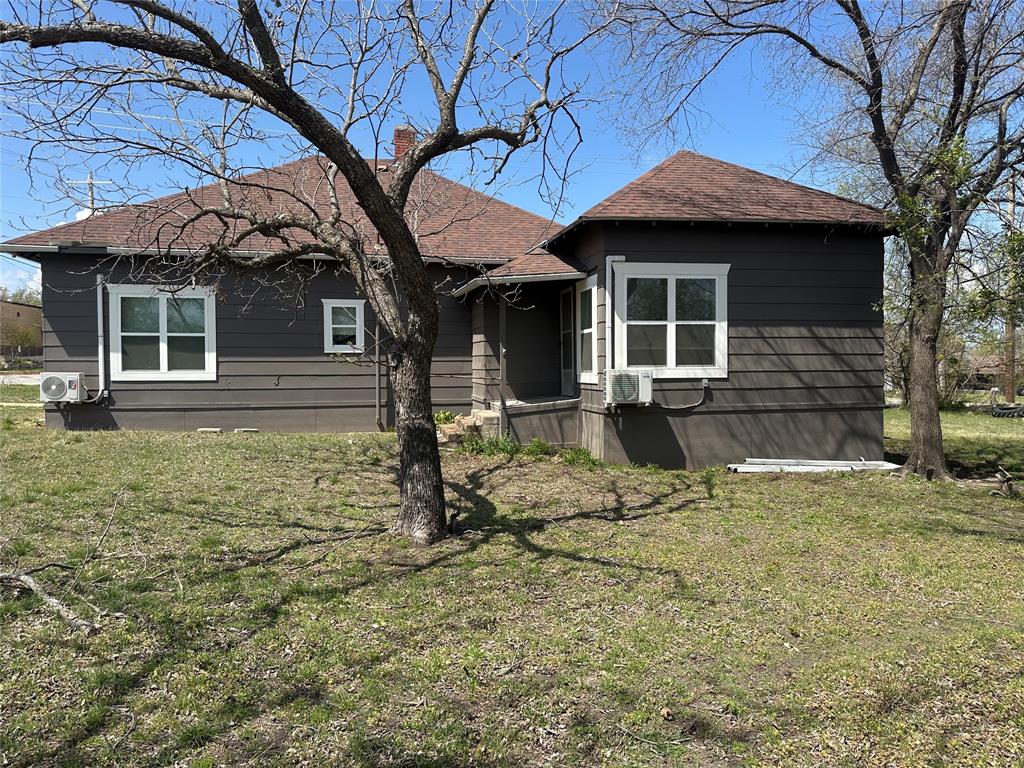 801 E Gentry