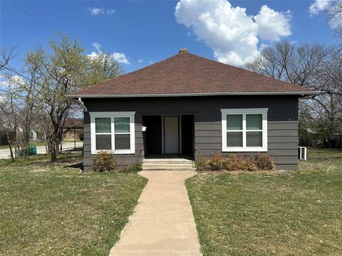 801 E Gentry Hamilton TX 76531