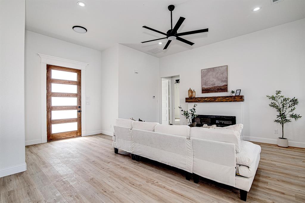 200 High Ridge Court