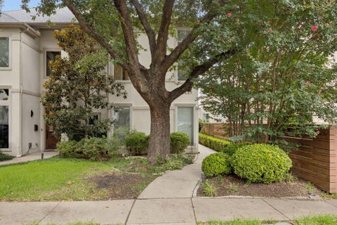 Photo of 5609 La Foy Boulevard, Dallas, TX 75209 (MLS # 21383453)