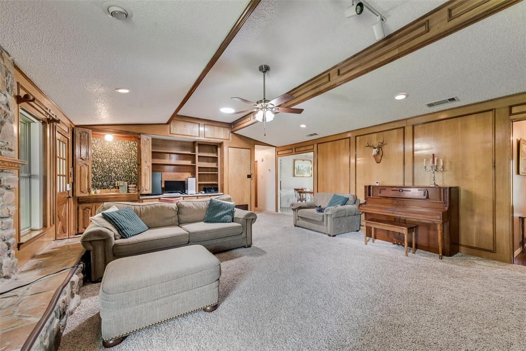 3410 Queenswood Lane