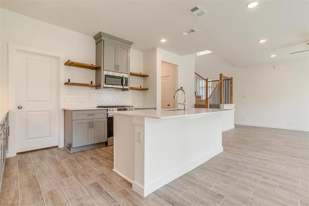 Hogans Cottages - Residential Lease