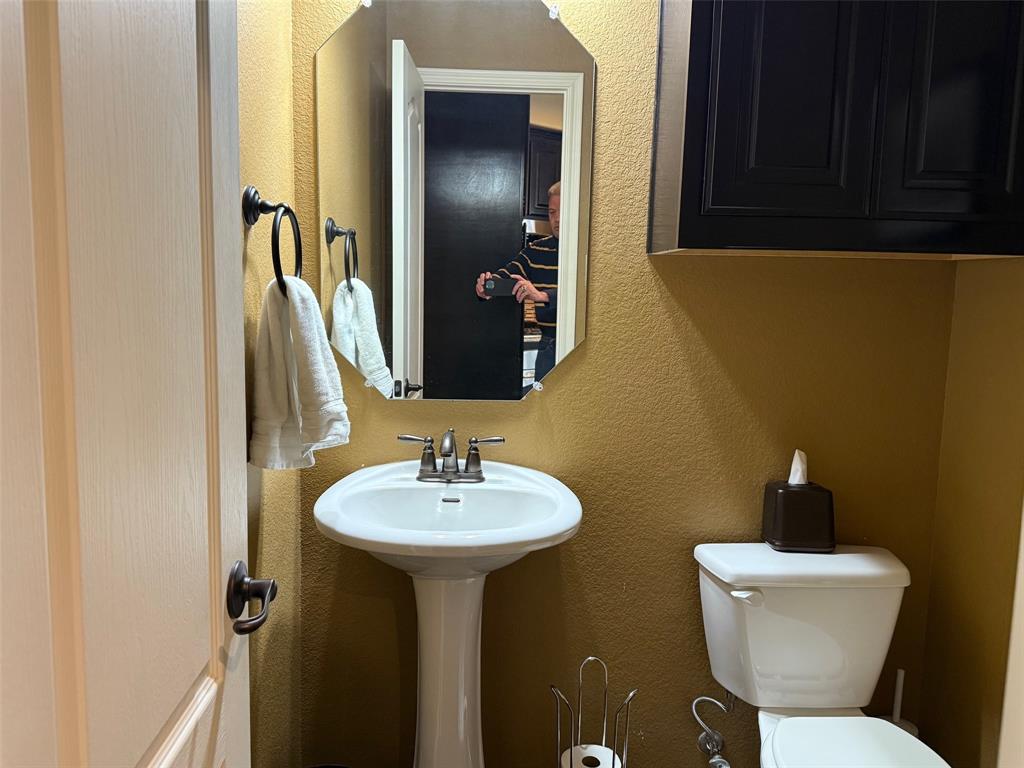 Town Homes At Legacy Town Center Ph Four The - Residential Lease