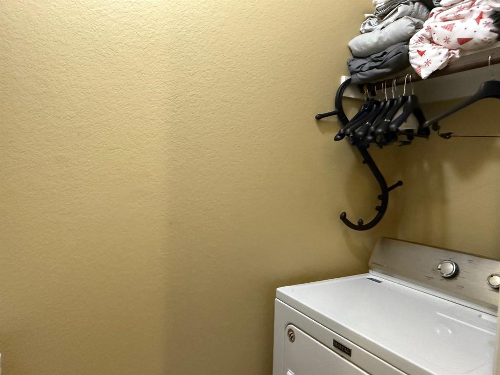 Town Homes At Legacy Town Center Ph Four The - Residential Lease