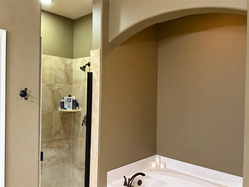 Town Homes At Legacy Town Center Ph Four The - Residential Lease