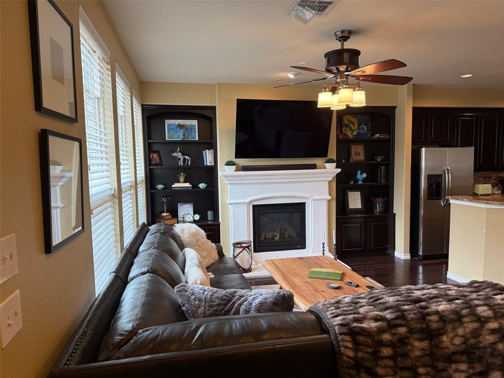 Town Homes At Legacy Town Center Ph Four The - Residential Lease