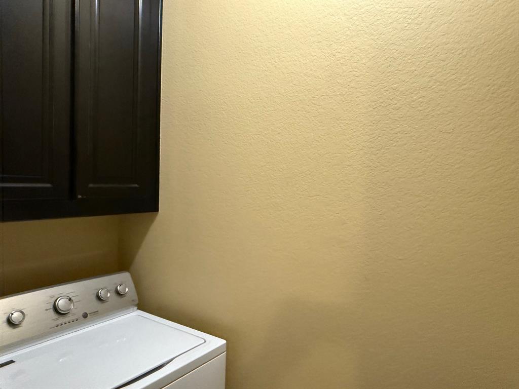 Town Homes At Legacy Town Center Ph Four The - Residential Lease