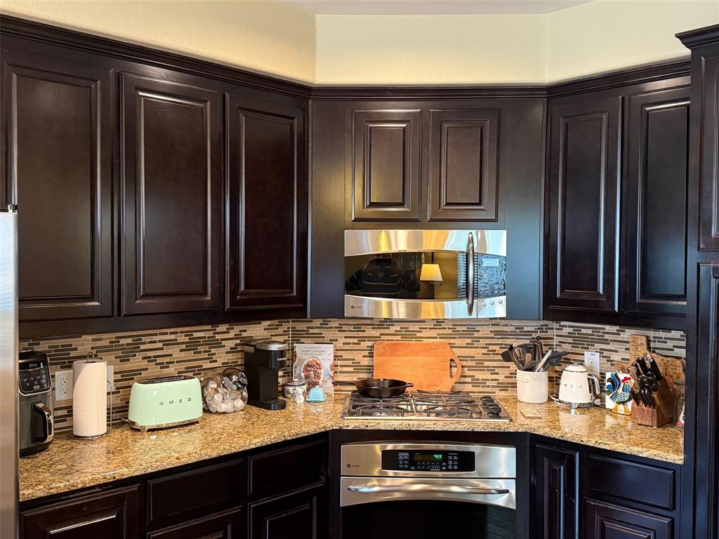 Town Homes At Legacy Town Center Ph Four The - Residential Lease