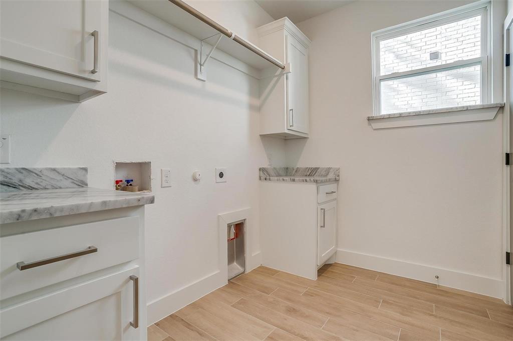 Three Oaks - Residential