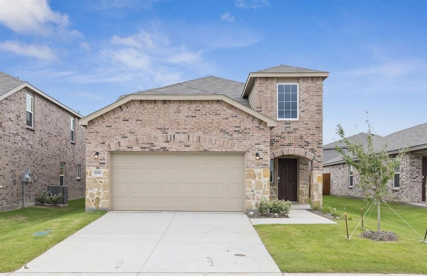 NEW CONSTRUCTION:  Arbordale by Centex in Forney. Two-story Fentress plan. Available NOW for move-in. 4BR,2.5BA + Oversized homesite + Second story inviting Game Room perfect for additional entertaining + Elegant Tray ceiling in owner's suite + Modern owner's bath with dual vanities and a spacious shower + Sleek LVP Flooring throughout + Stylish quartz countertop throughout - 2,257 SF. Spacious home perfect for growing families, or entertaining guests.