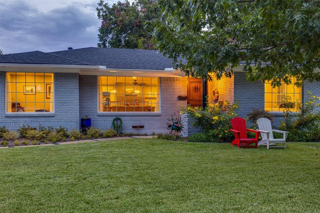 6221 Town Hill Lane