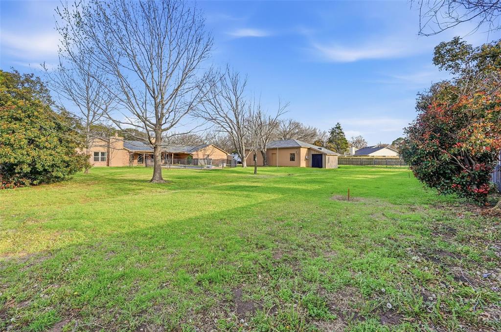 Whispering Oaks Kenn - Residential