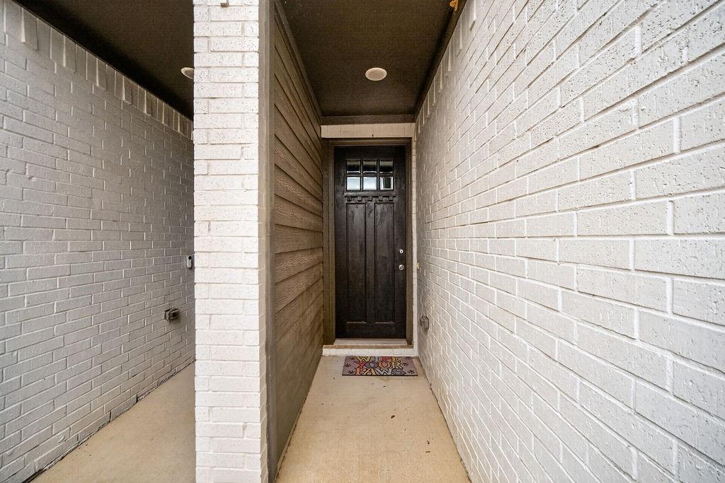 1129 Rusk Way