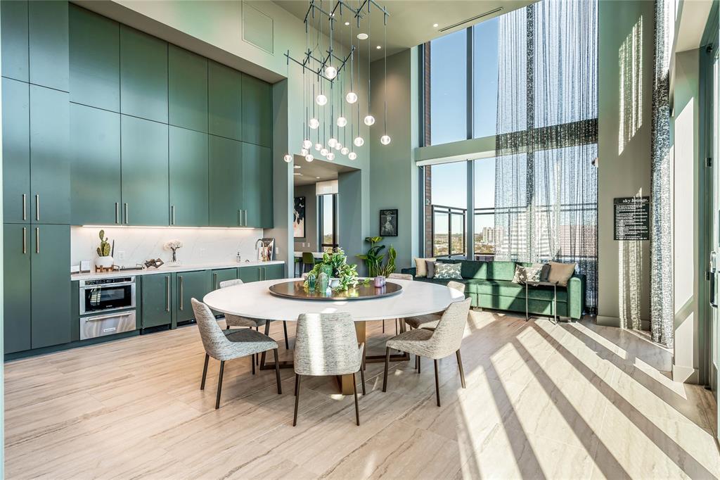 ROSEMONT CONGRESS - Residential Lease