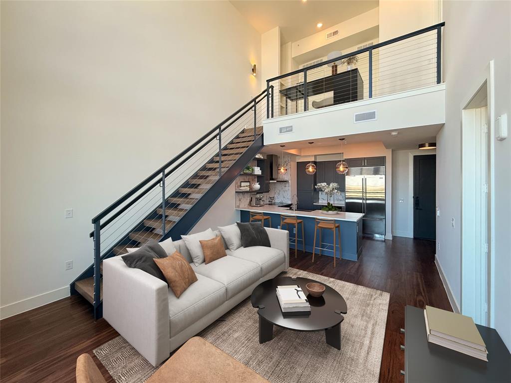 ROSEMONT CONGRESS - Residential Lease