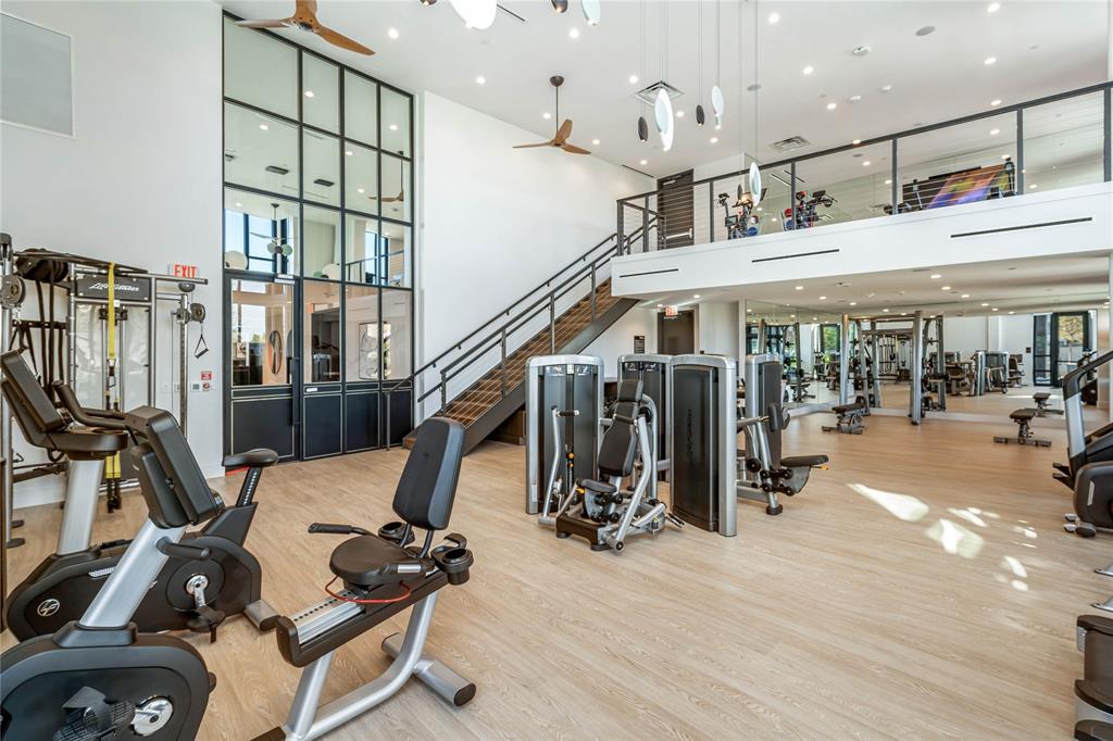 ROSEMONT CONGRESS - Residential Lease