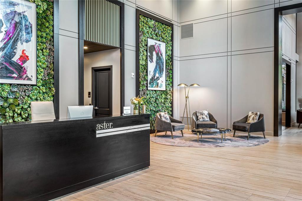 ROSEMONT CONGRESS - Residential Lease